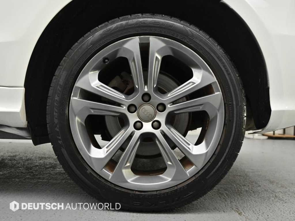 Audi Q5 — photo 05