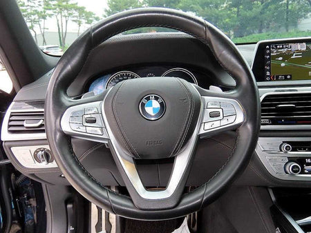 BMW 7-Series — photo 08