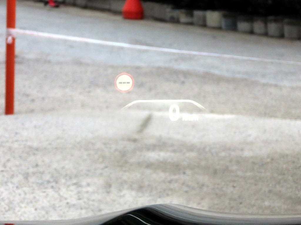 BMW 7-Series — photo 10