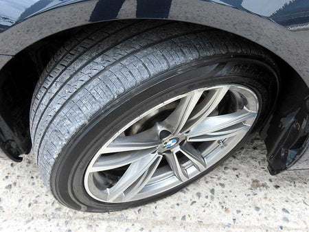 BMW 7-Series — photo 20