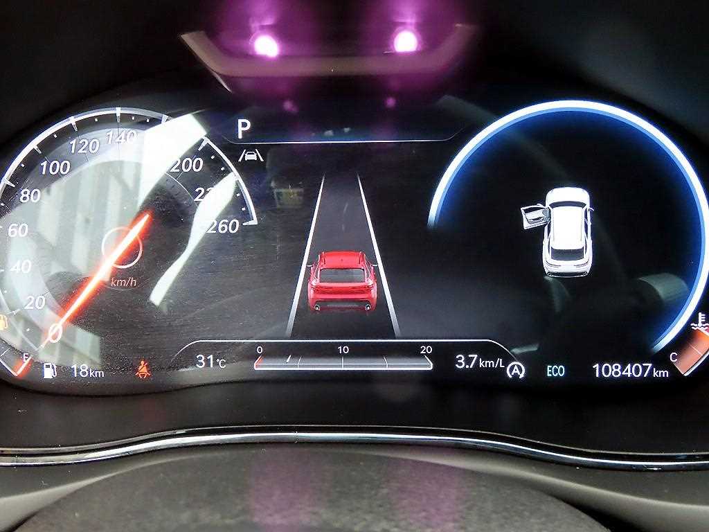Genesis GV70 — photo 09
