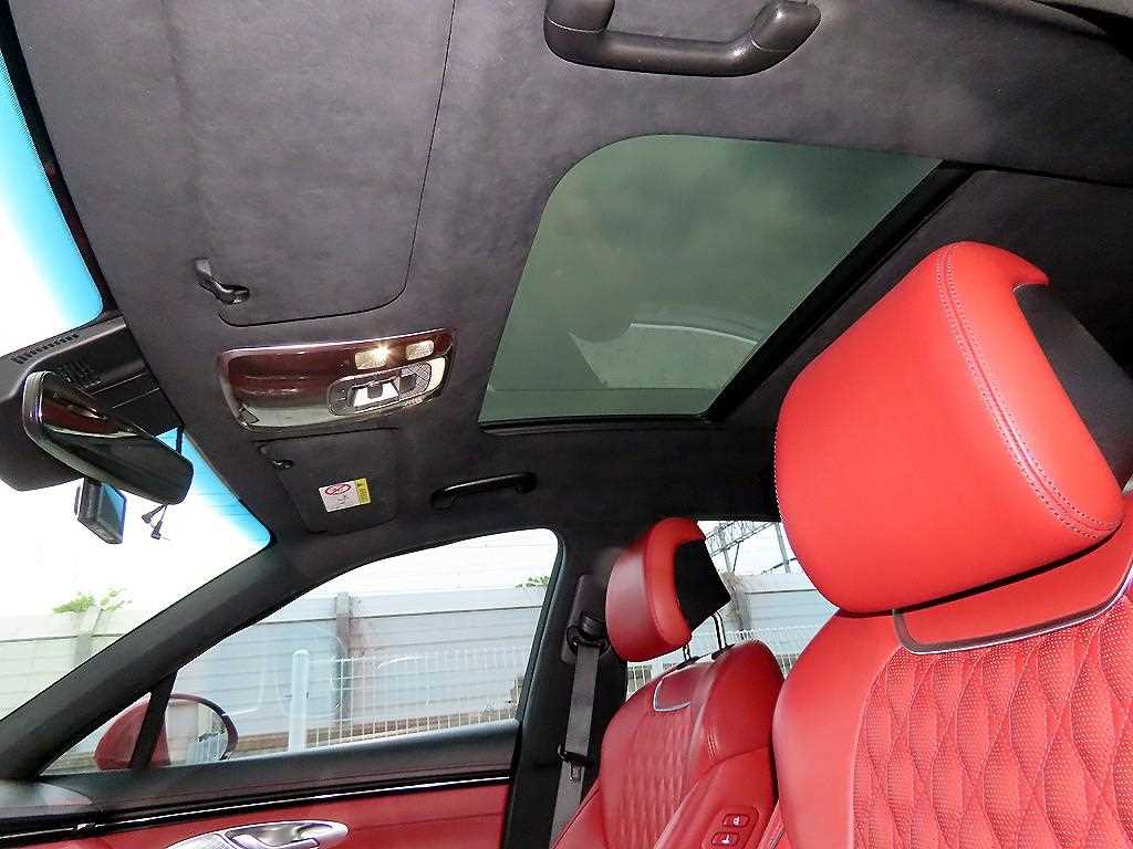 Genesis GV70 — photo 15