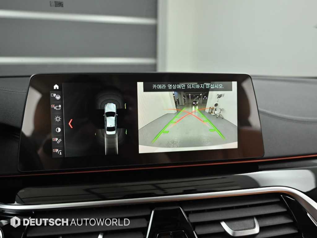 BMW 5-Series — photo 15