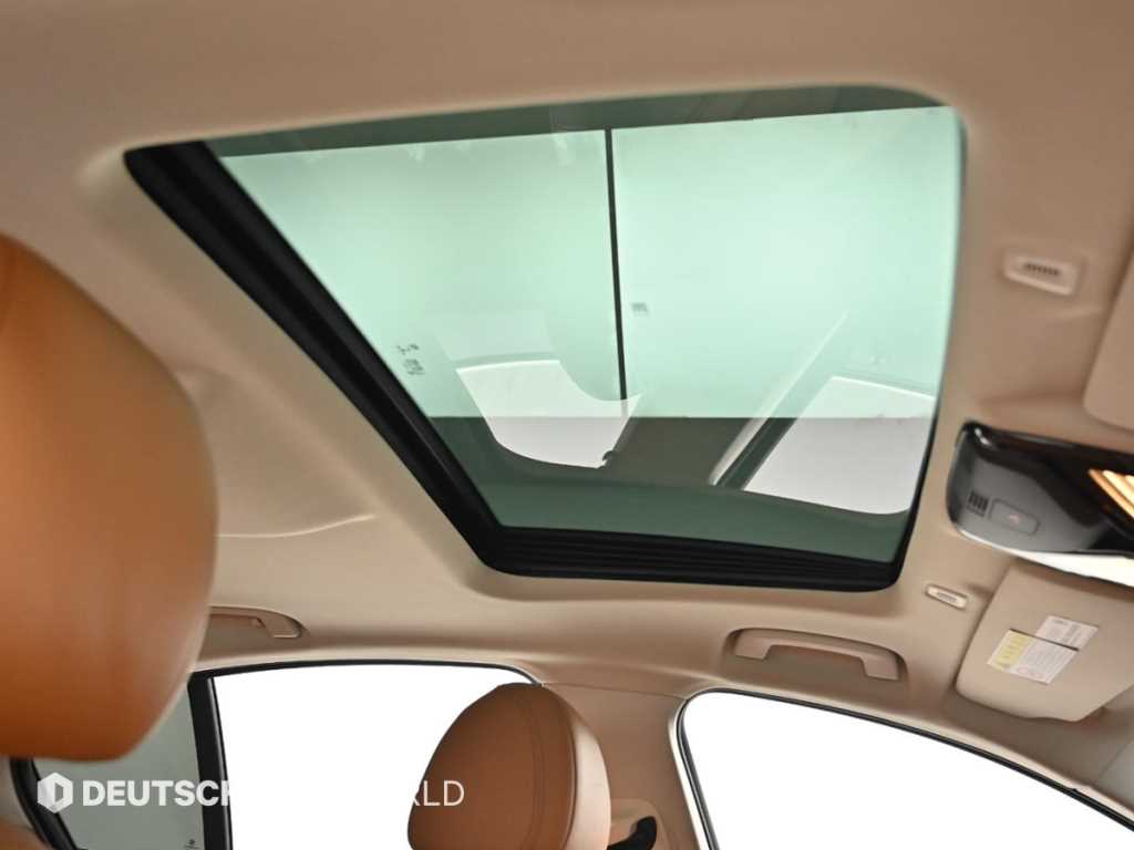 BMW 5-Series — photo 18
