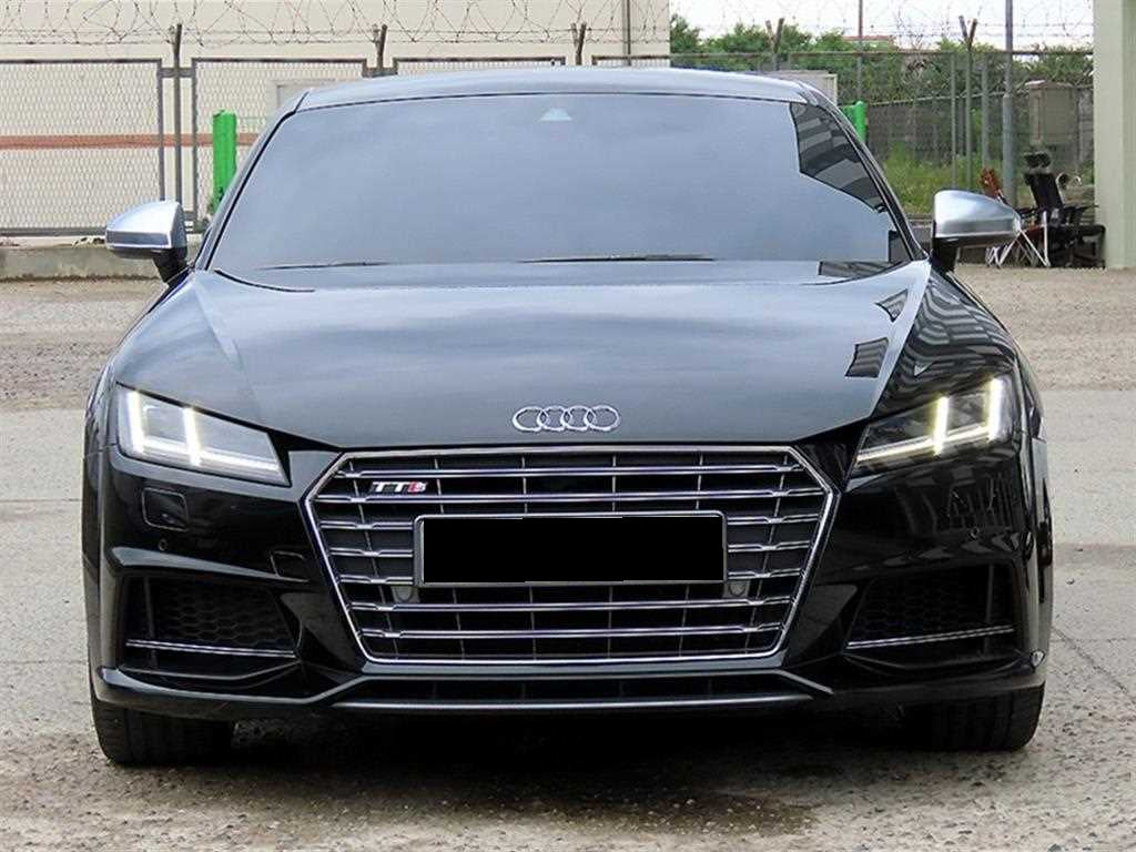 Audi TTS — photo 01