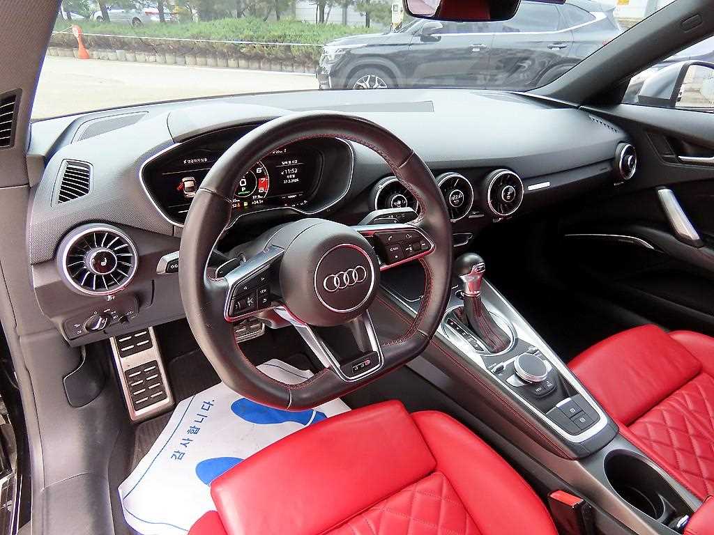 Audi TTS — photo 07