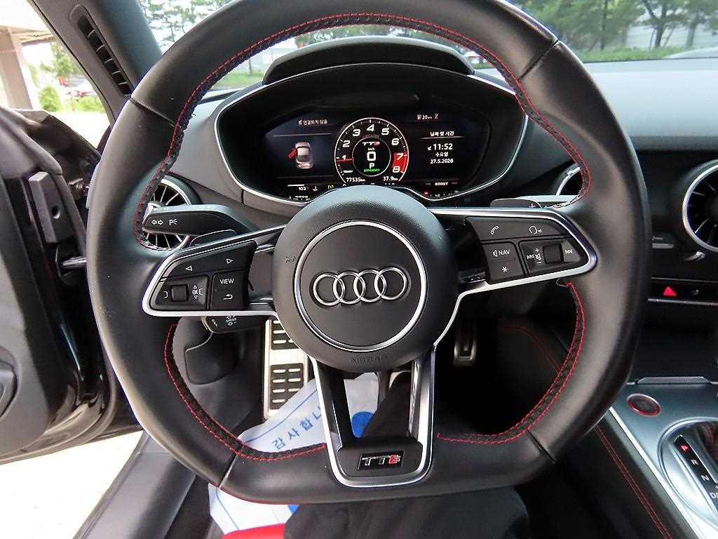 Audi TTS — photo 08