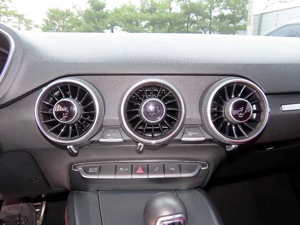 Audi TTS — photo 14