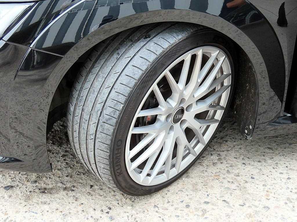 Audi TTS — photo 18
