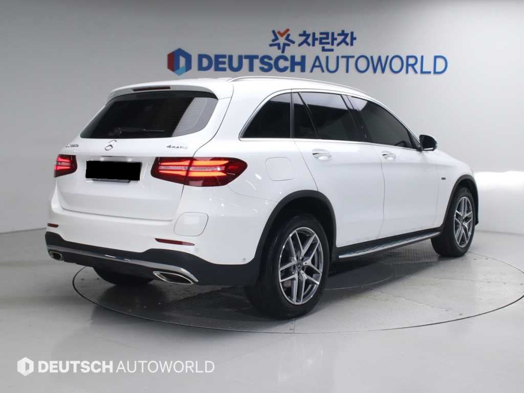 Mercedes-Benz GLC-Class — photo 02