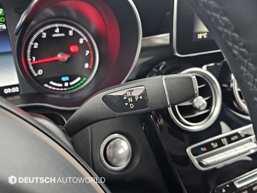 Mercedes-Benz GLC-Class — photo 09
