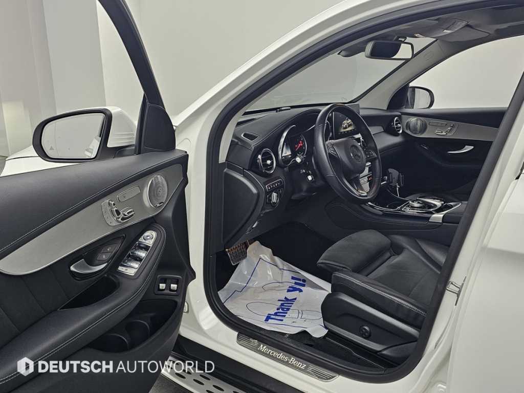 Mercedes-Benz GLC-Class — photo 11