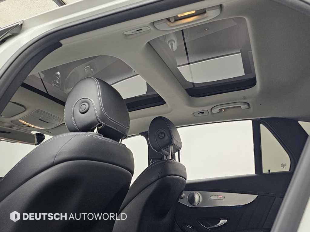 Mercedes-Benz GLC-Class — photo 18