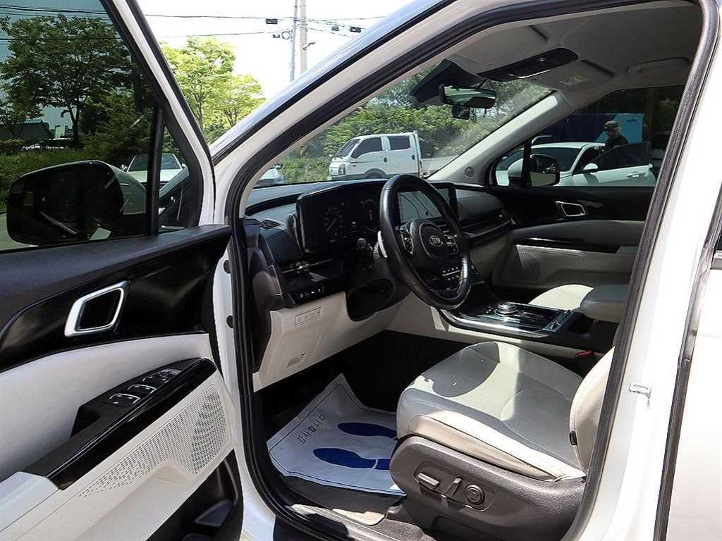 Kia Carnival — photo 06
