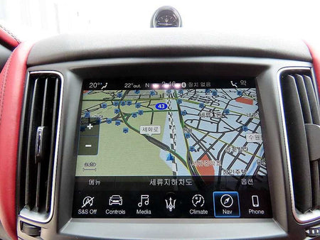 Maserati Levante — photo 13