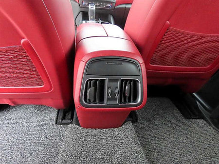 Maserati Levante — photo 16