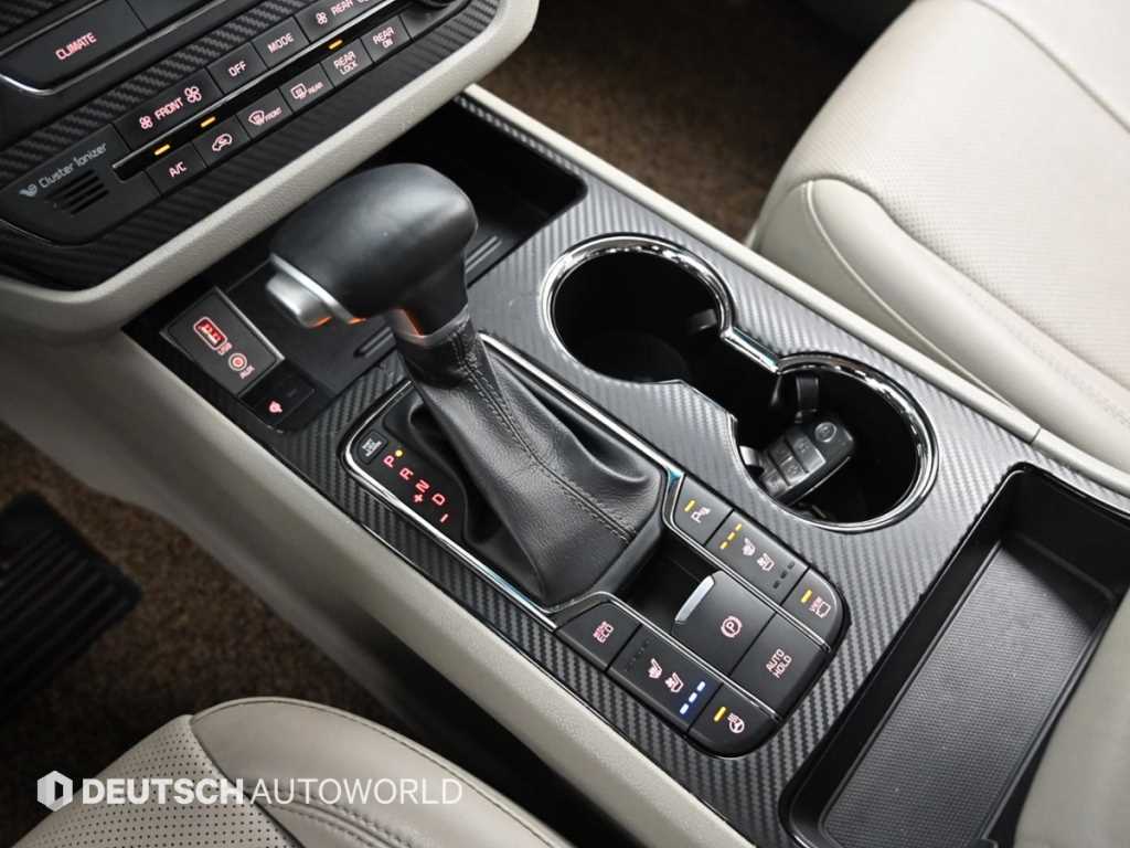 Kia Carnival — photo 09