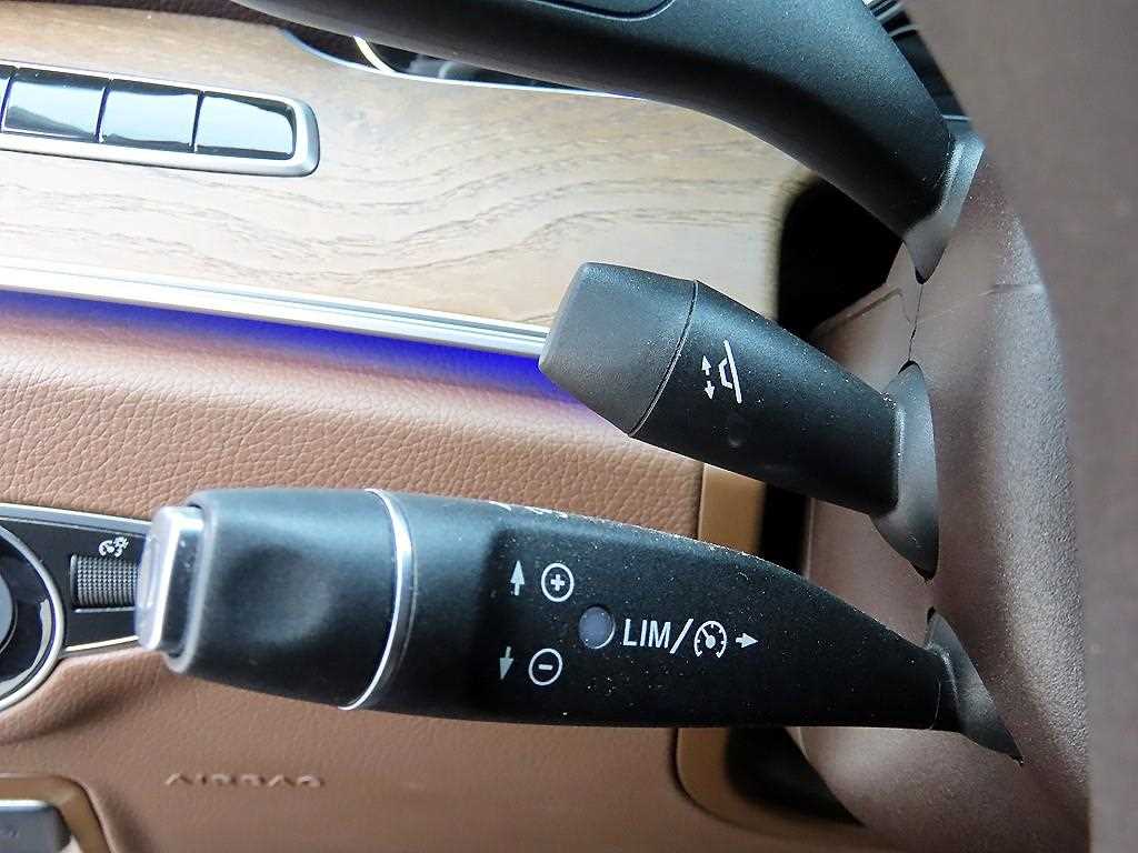 Mercedes-Benz E-Class — photo 13