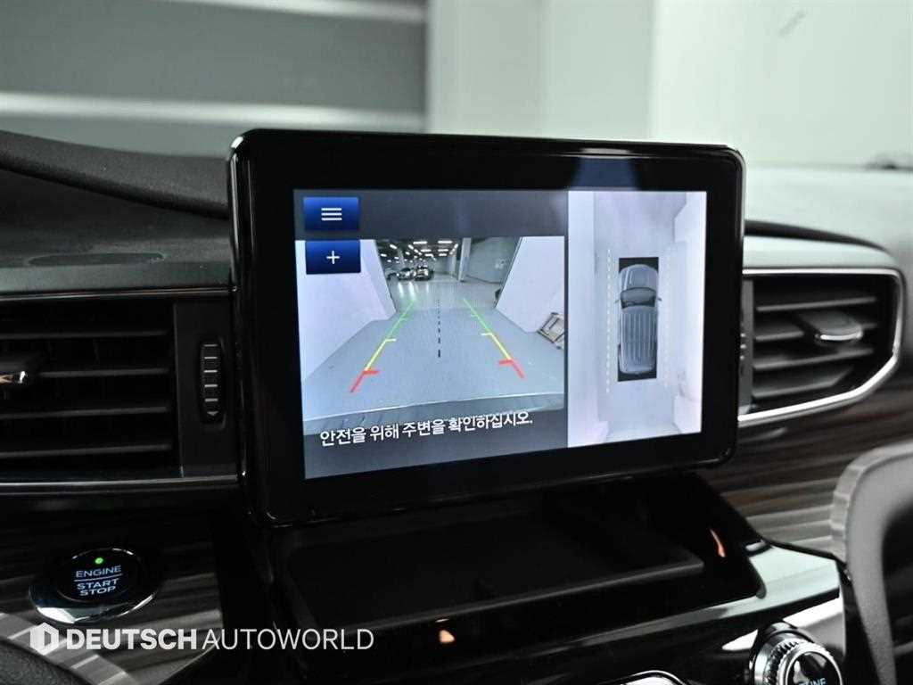 Ford Explorer — photo 15