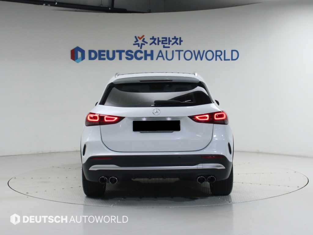 Mercedes-Benz GLA-Class — photo 04