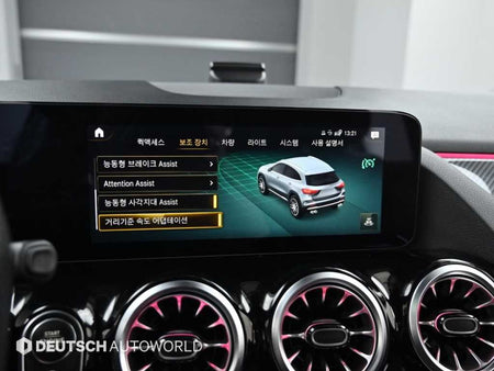 Mercedes-Benz GLA-Class — photo 17