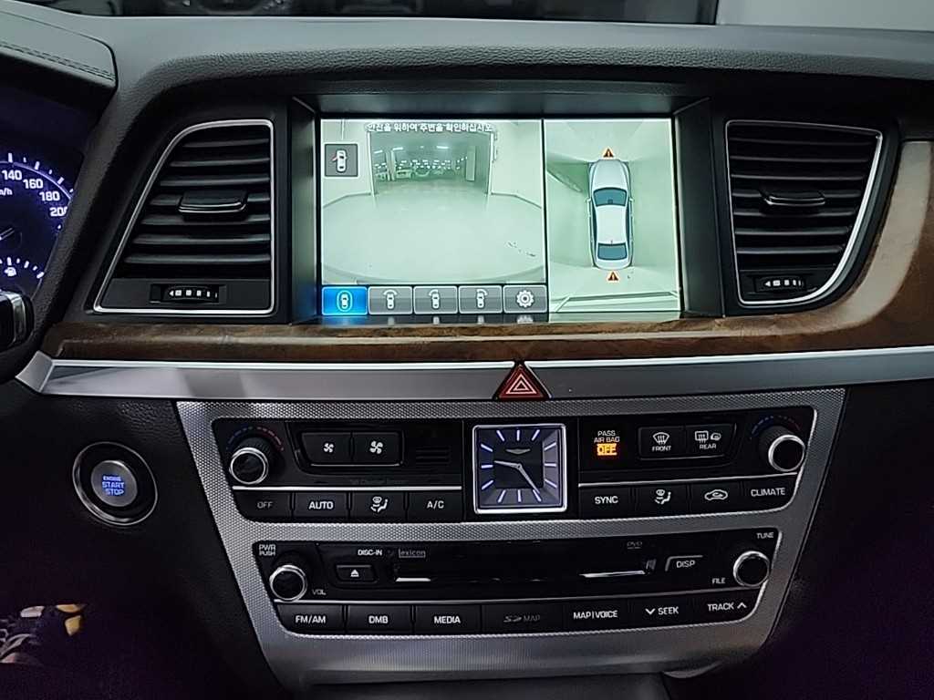 Genesis G80 — photo 10