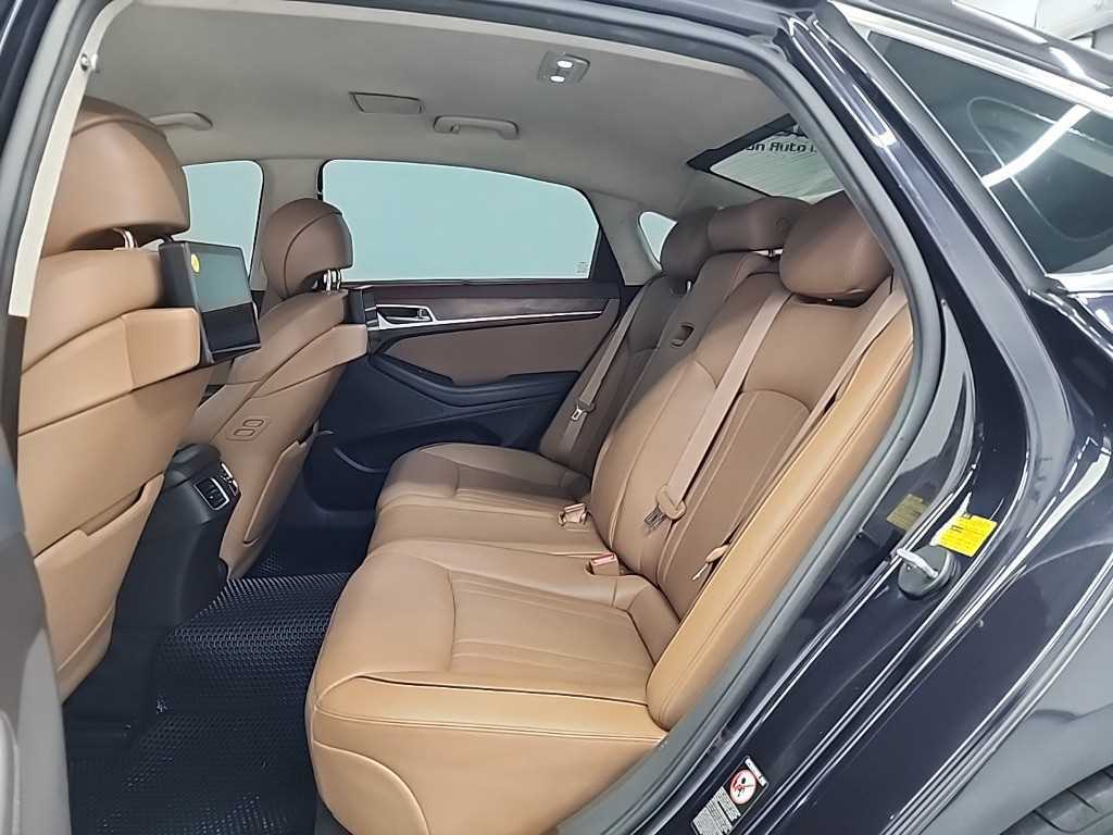 Genesis G80 — photo 12