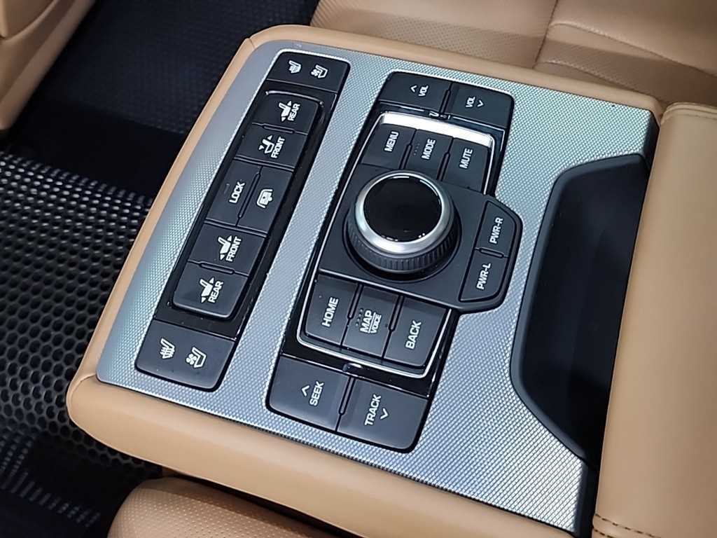 Genesis G80 — photo 14