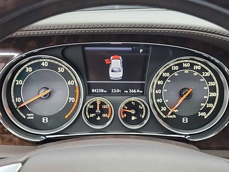 Bentley Flying Spur — photo 06