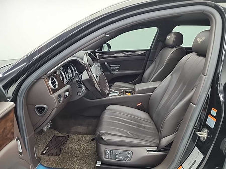 Bentley Flying Spur — photo 11