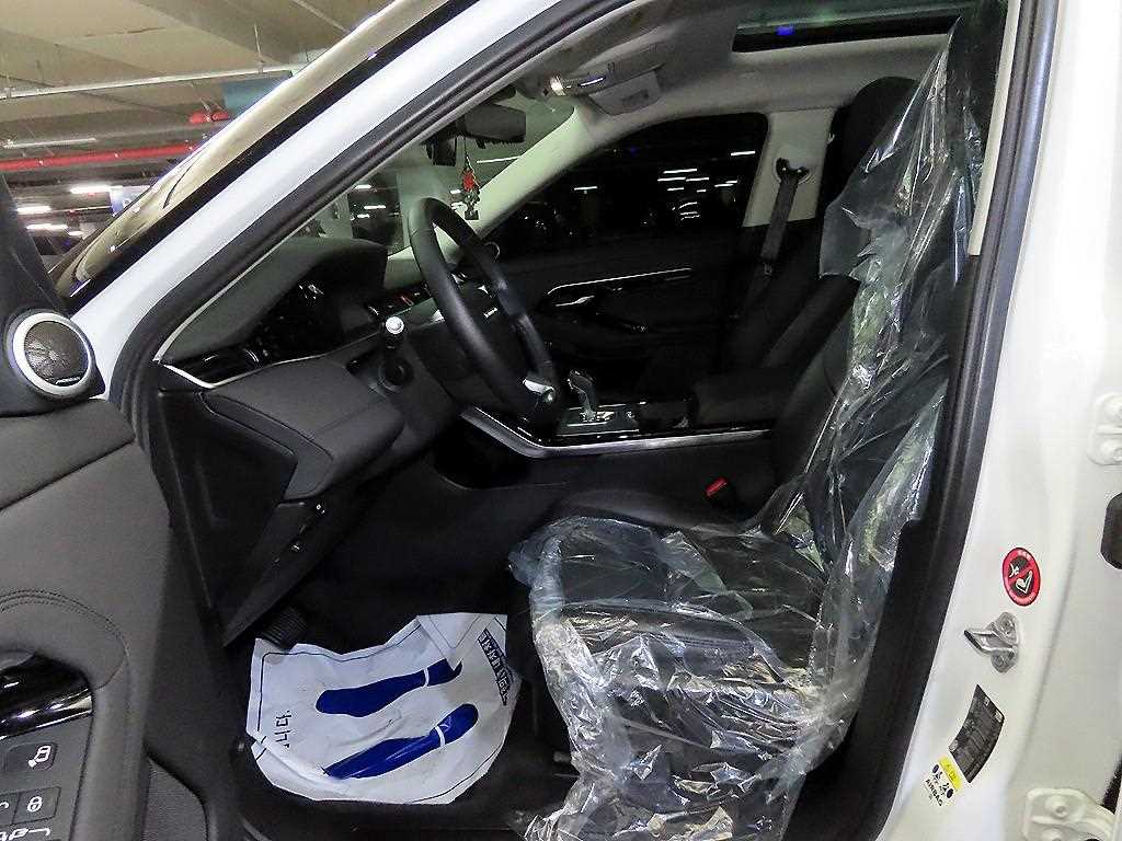 Land Rover Range Rover Evoque — photo 06