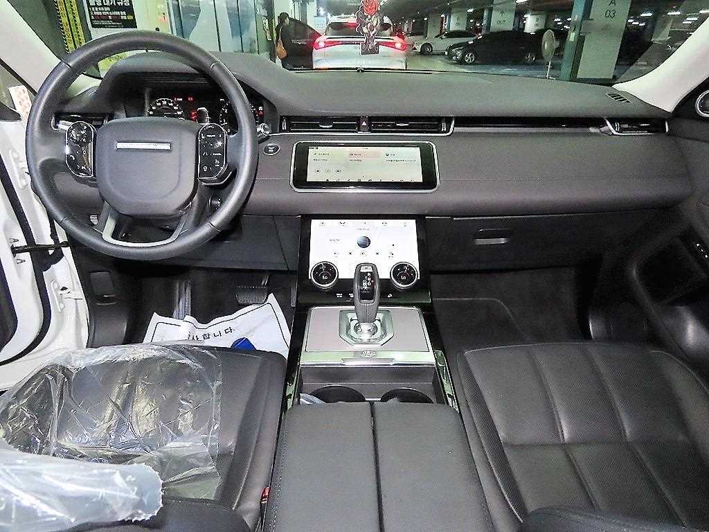 Land Rover Range Rover Evoque — photo 10