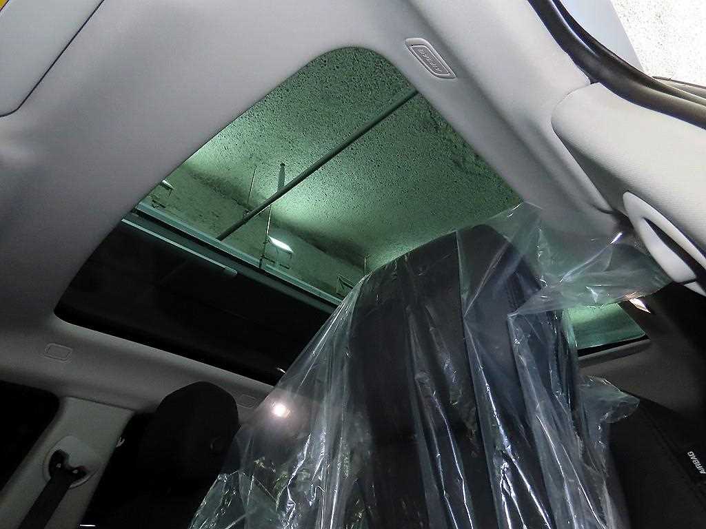 Land Rover Range Rover Evoque — photo 14