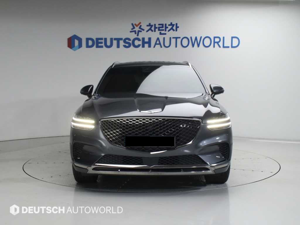 Genesis GV70 — photo 03