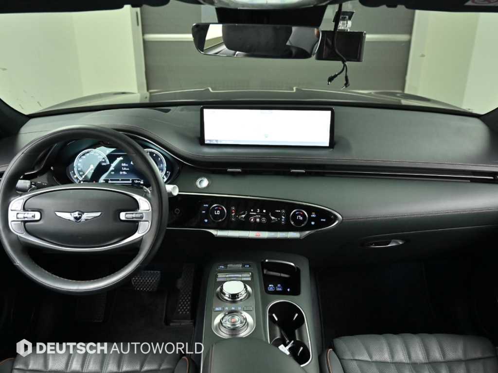 Genesis GV70 — photo 07