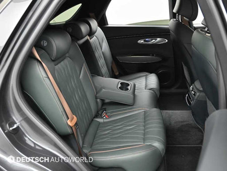 Genesis GV70 — photo 12