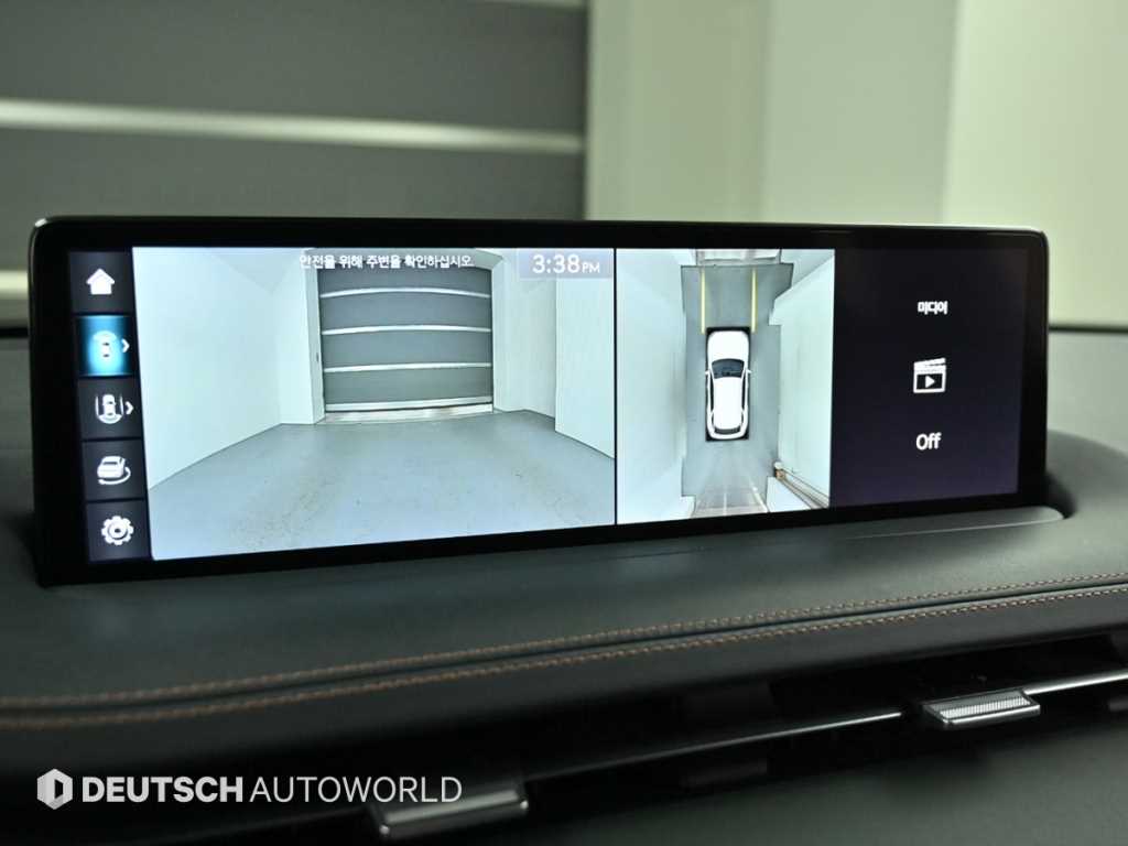 Genesis GV70 — photo 15