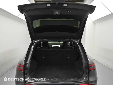 Genesis GV70 — photo 19