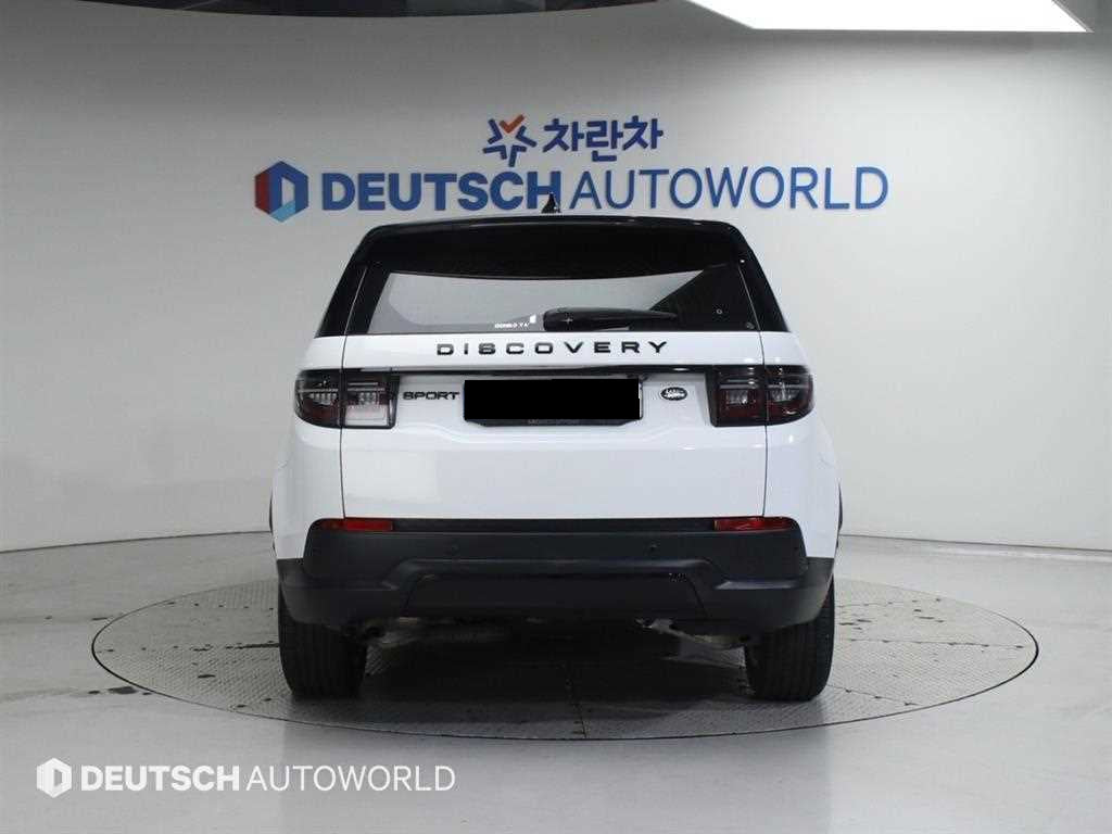 Land Rover Discovery Sport — photo 04