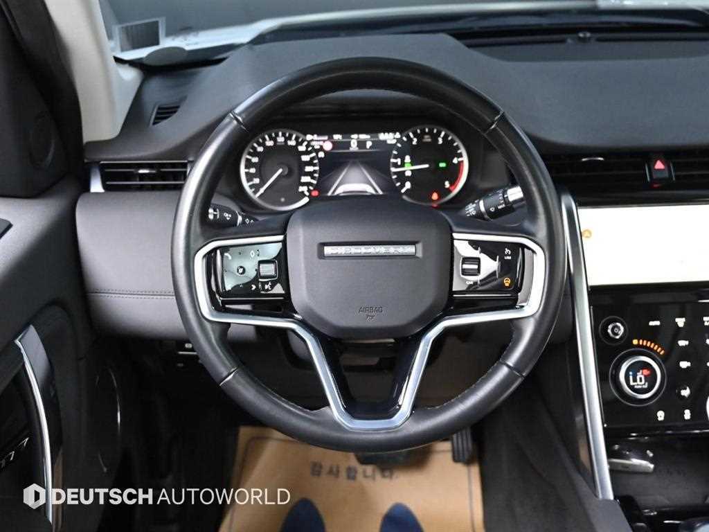 Land Rover Discovery Sport — photo 13
