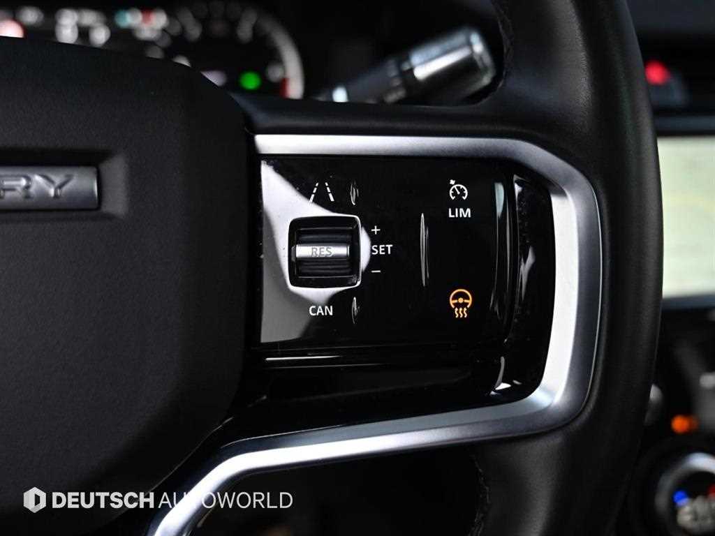 Land Rover Discovery Sport — photo 18