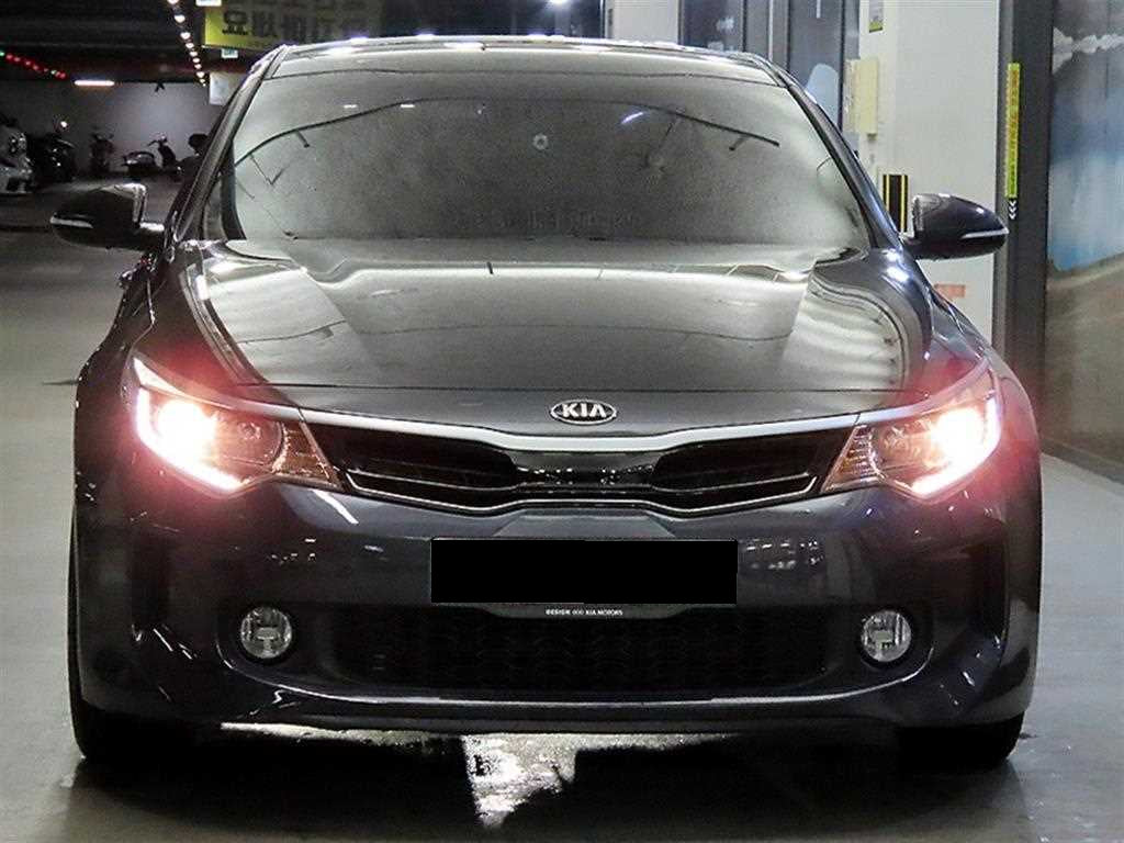 Kia K5 — photo 02