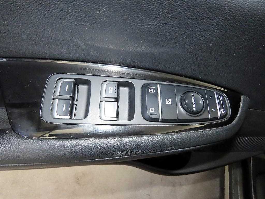 Kia K5 — photo 13
