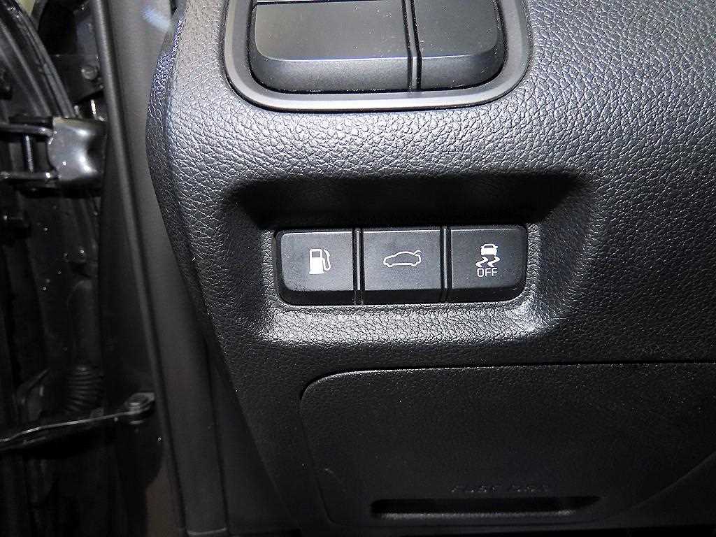 Kia K5 — photo 14