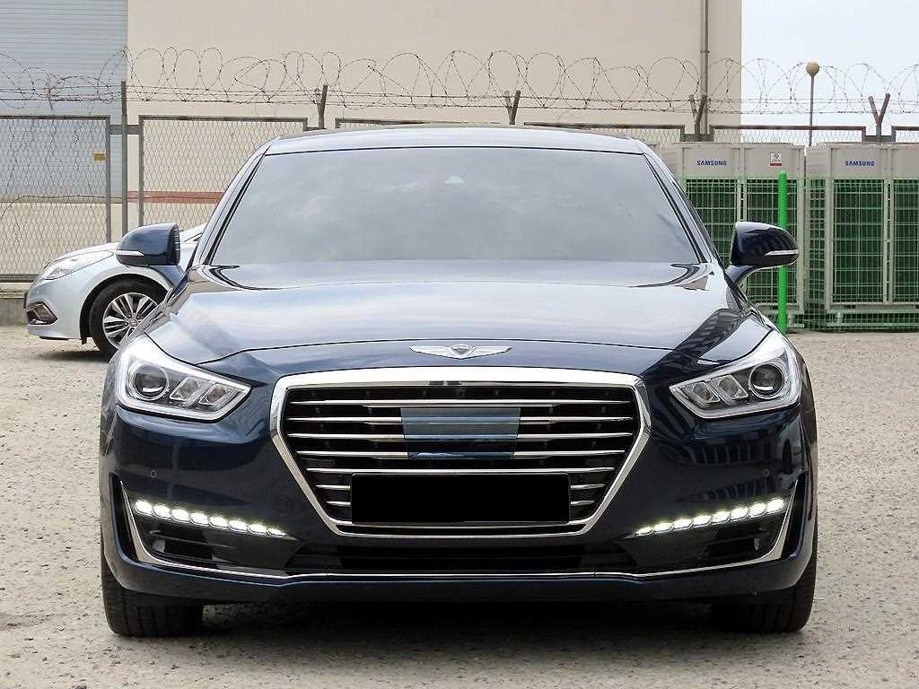 Genesis EQ900 — photo 01