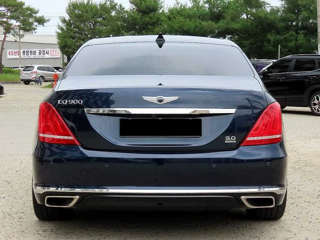 Genesis EQ900 — photo 04