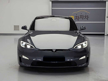 Tesla Model S — photo 01