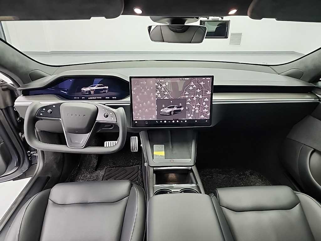Tesla Model S — photo 07