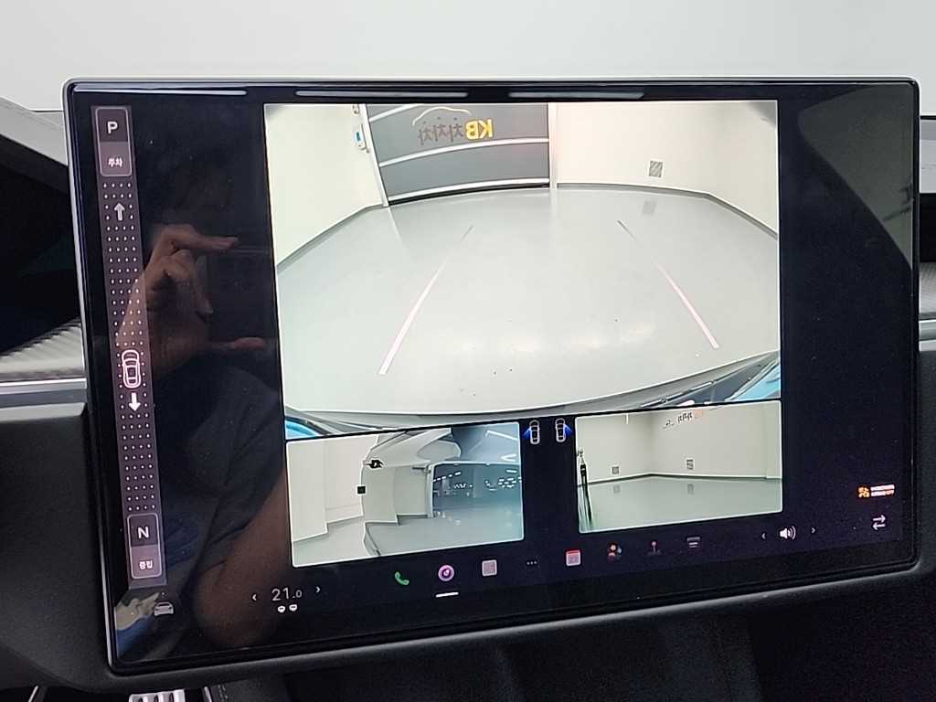 Tesla Model S — photo 15
