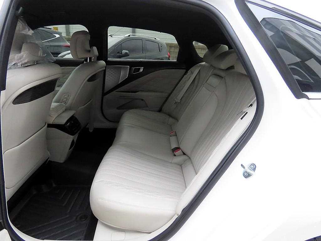 Kia K8 — photo 06